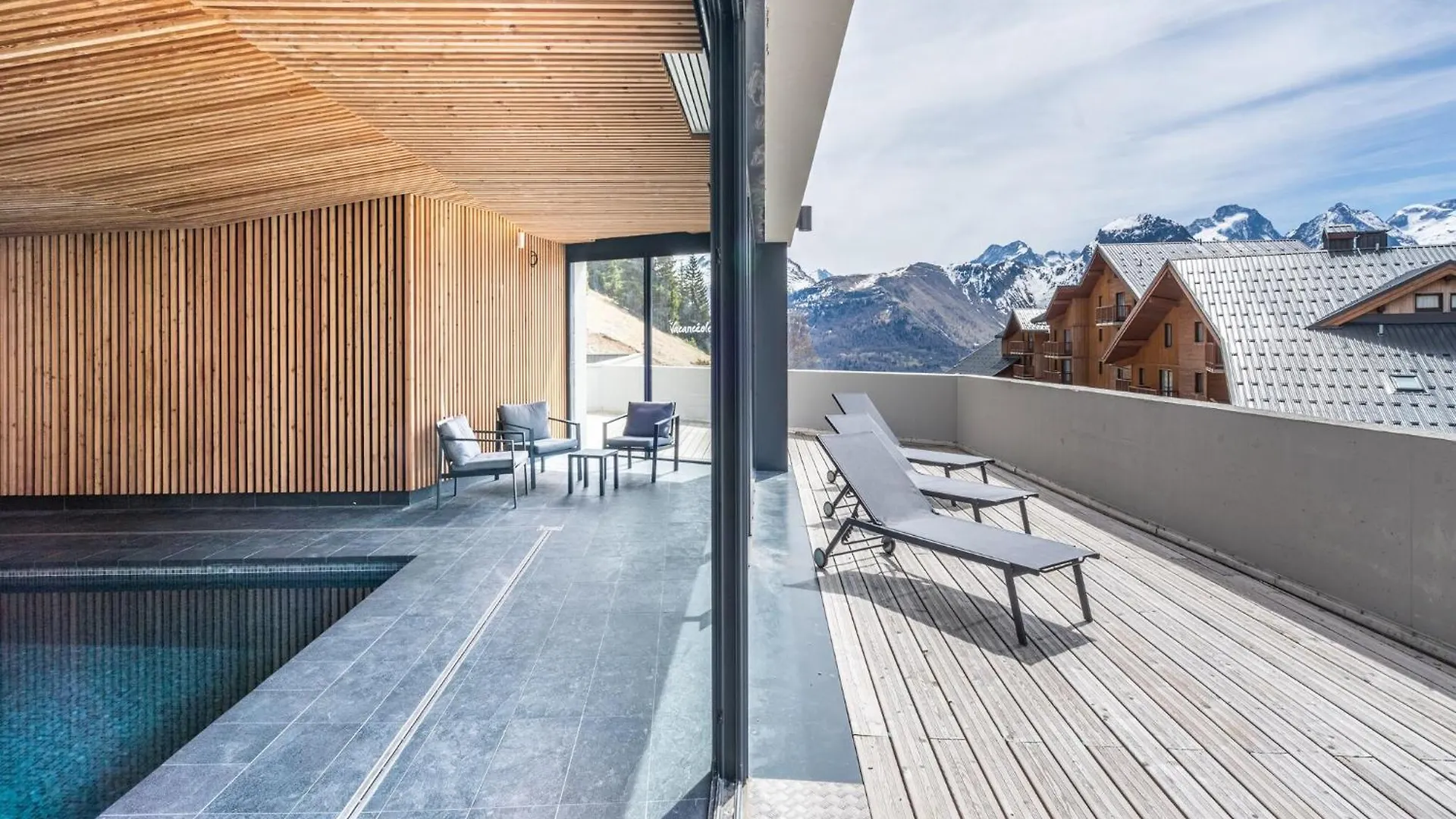 Apartments By The Slopes In L'Alpe D'Huez